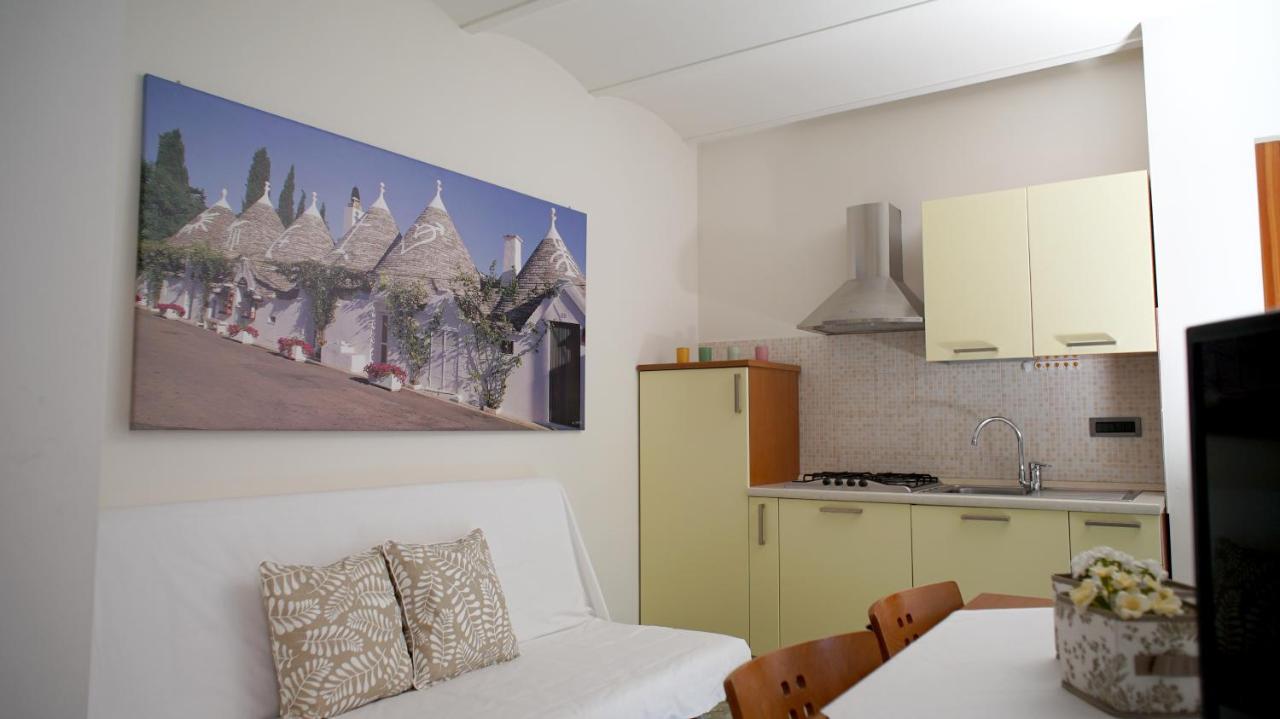 Hotel Emi Lippo Extérieur photo